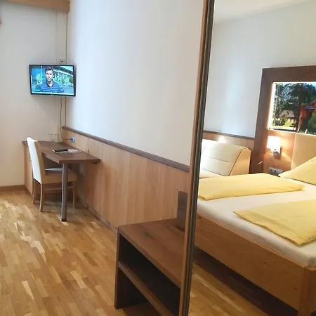 古特德拉辛旅馆 招待所 3*
